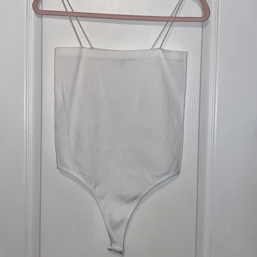 WHITE RIBBED BODYSUIT